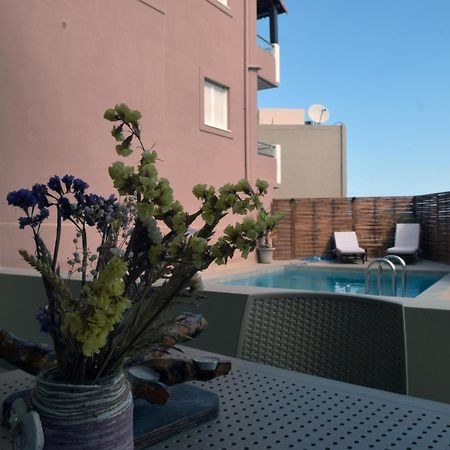 Mithos Premium Rooms Agia Marina Dış mekan fotoğraf