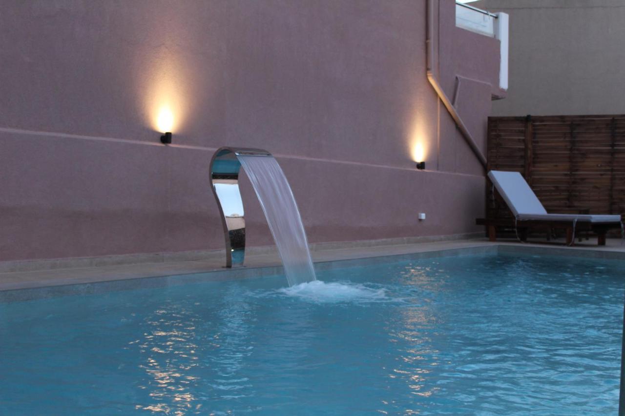 Mithos Premium Rooms Agia Marina Dış mekan fotoğraf