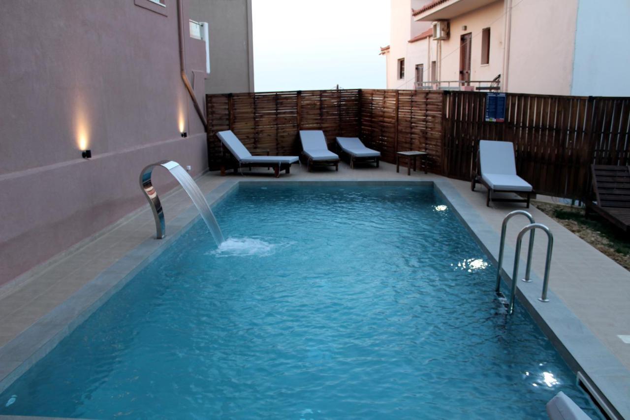 Mithos Premium Rooms Agia Marina Dış mekan fotoğraf