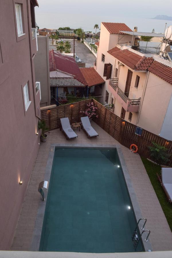 Mithos Premium Rooms Agia Marina Dış mekan fotoğraf