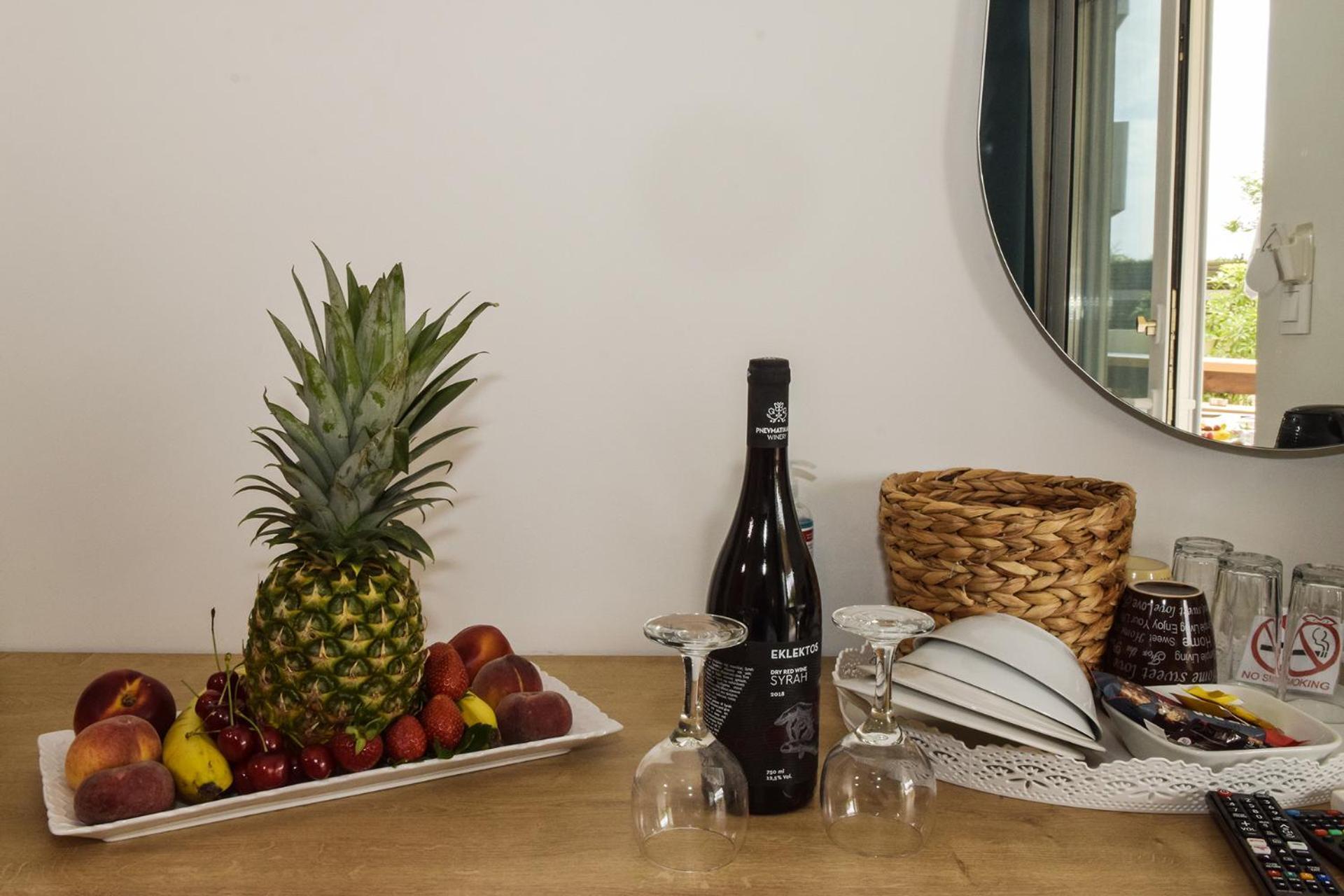 Mithos Premium Rooms Agia Marina Dış mekan fotoğraf