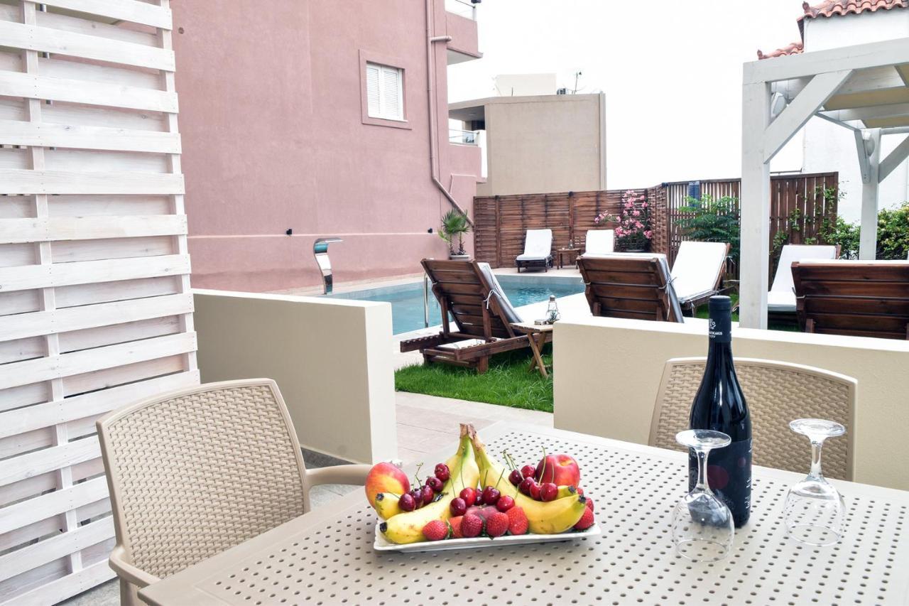 Mithos Premium Rooms Agia Marina Dış mekan fotoğraf