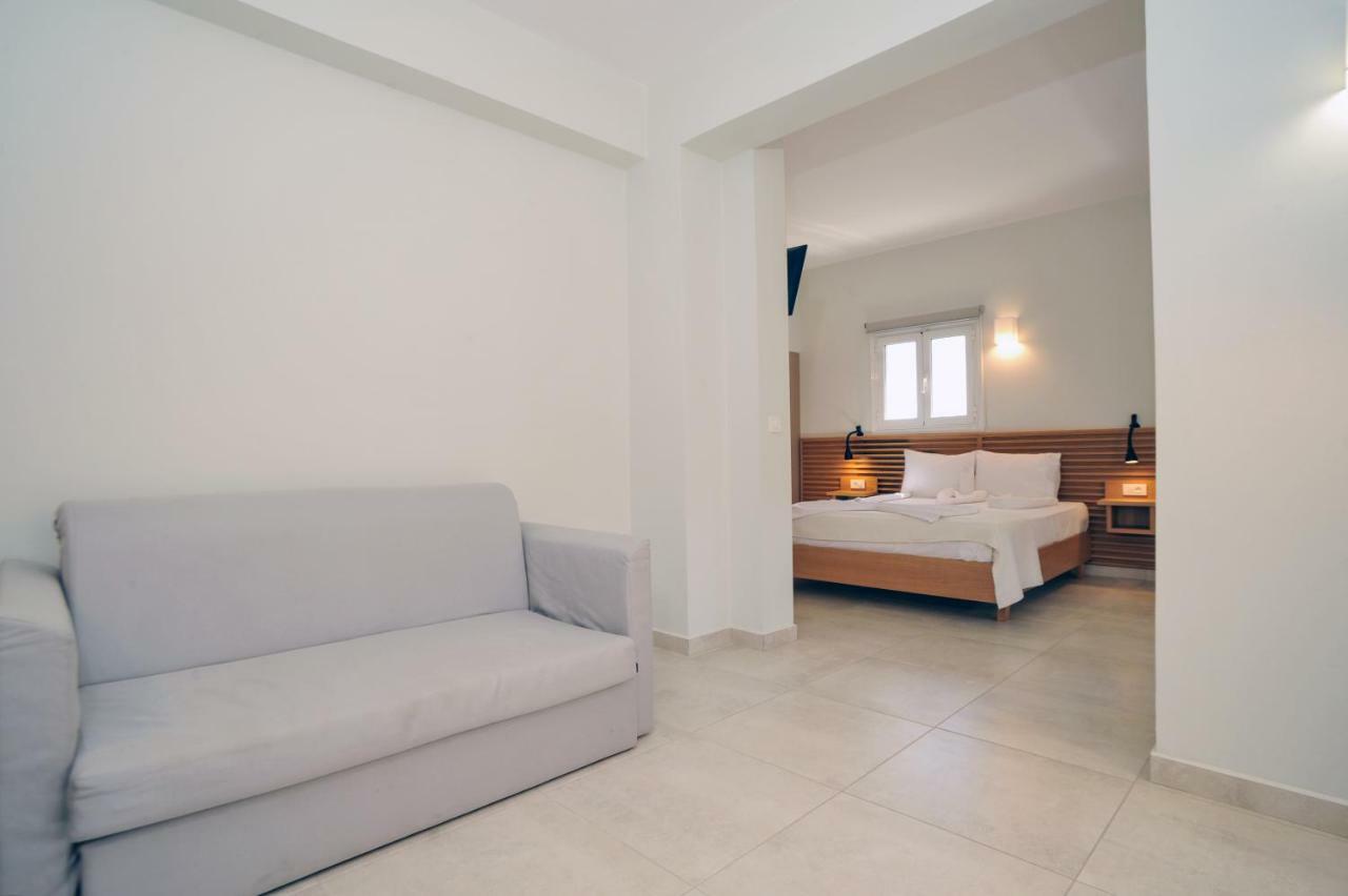 Mithos Premium Rooms Agia Marina Dış mekan fotoğraf