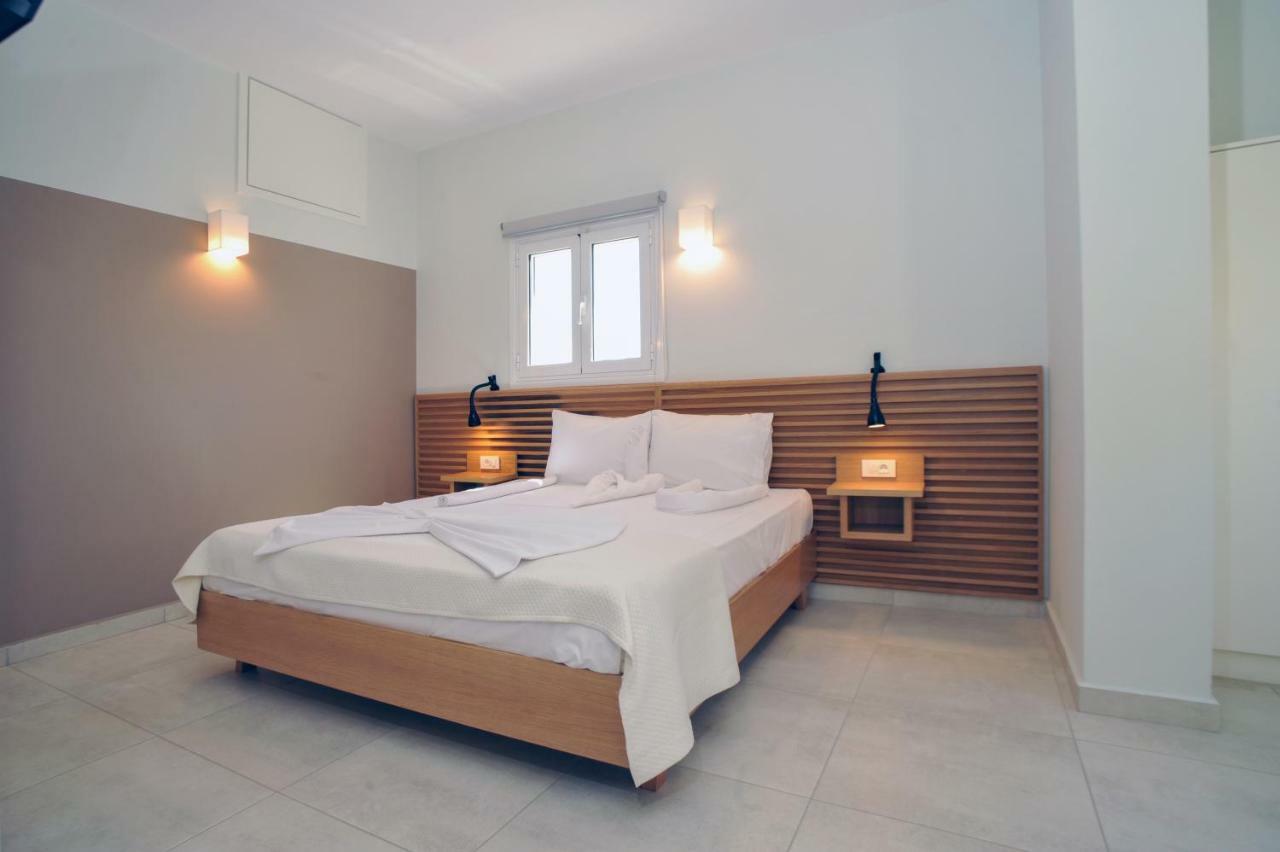 Mithos Premium Rooms Agia Marina Dış mekan fotoğraf